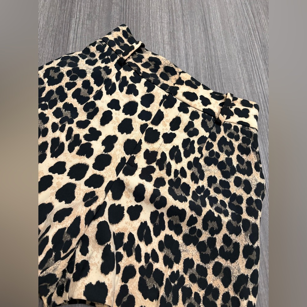 ZARA BASIC Leopard Print Shorts